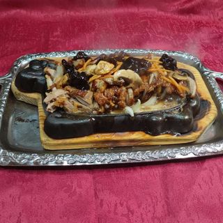 608. Патешко, къкрещо върху метална плочка (500гр)