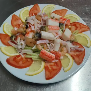 405. Салата морски деликатеси (400гр)
