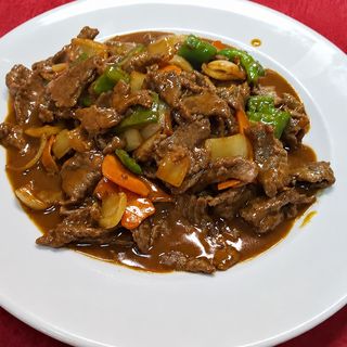 56. Телешко с къри (700гр)