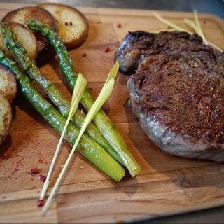 Австралийски рибай стек от Лендарната порода "Black Angus"