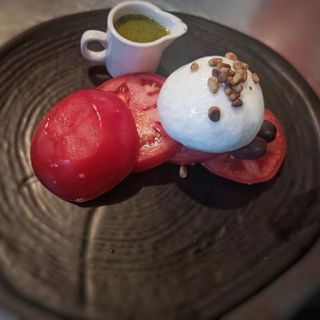 Салата Капрезе с бурата