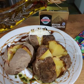 Цели печени картофи на пещ с масло (450г)