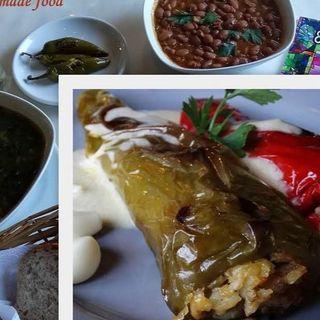 Пълнени чушки с мляно месо и ориз (300г)