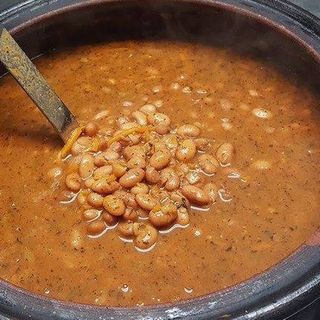 Боб в гърне 