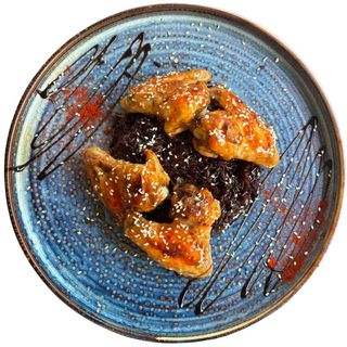 Пилешки крилца с императорски ориз