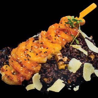 Скариди с черен ориз (380г)