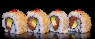 Урамаки спайси тон 4 броя (140г)