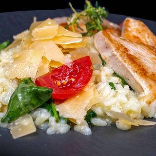 Ризото с пиле и шам фъстък (400г)