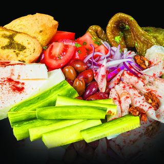 Балканска салата (450г)