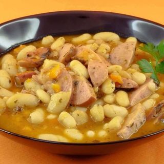 Супа Боб с наденица