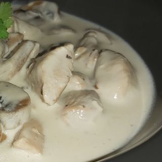 Пилешко филе със сметана (250г)