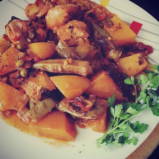 Пилешки гювеч