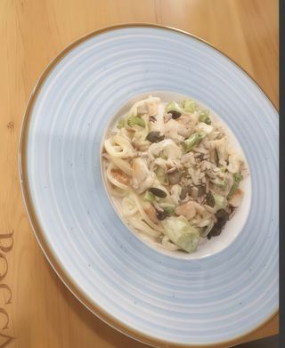 Спагети с пилешко бон филе и броколи (400гр)