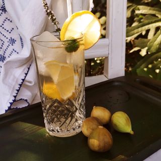 Джинджинада с лимонов сок, сок от джинджифил, мед и вода (500мл)