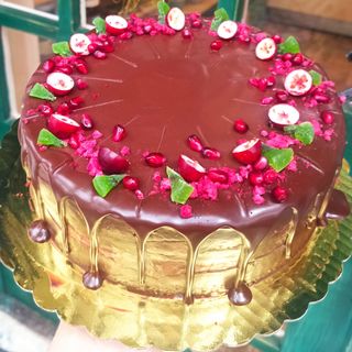 Малинова торта с шоколад