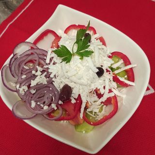 Шопска салата  (330г)
