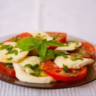 Салата Капрезе (300гр)
