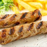 Кебапчета с пържени картофки и салата