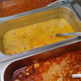 Борш със свинско