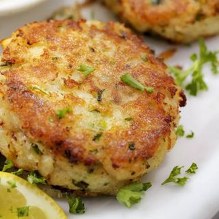 Картофени кюфтета с гарнитура 