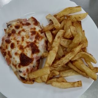 Пилешки стек с гарнитура (400г)