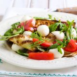 Салата от тиквички, домати и моцарела (350г)