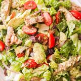 Салата с пилешко филе и тиквички