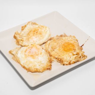 Яйца на очи 