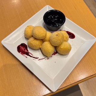 Микс сиренца със сладко от боровинки