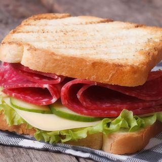 Тост Луканка (450гр)