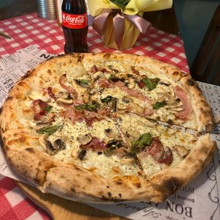 Две пици + Coca-Cola