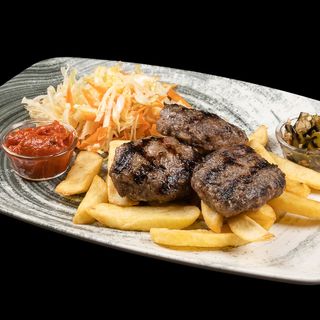 Свински кюфтенца на скара (450г)