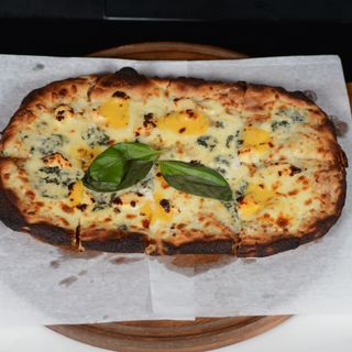 Пица Четири сирена  Малка-Римска