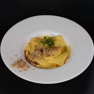 Равиоли със спанак, рикота и пармезан