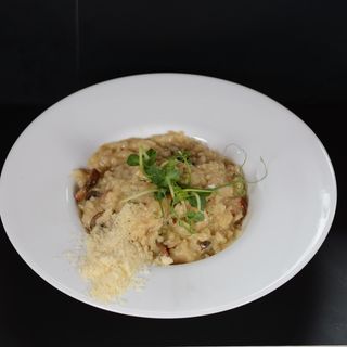 Ризото с пиле и кралска печурка