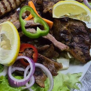 ПИЛЕШКИ БУТЧЕТА С ПРЯСНО ЗЕЛЕ