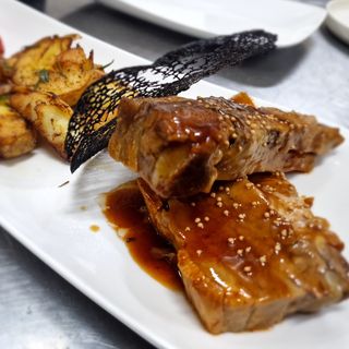 Бавно печени св. ребра 450гр