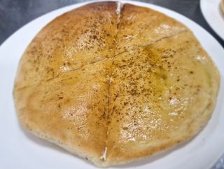 ПЪРЛЕНКА С МАСЛО И ШАРЕНА СОЛ