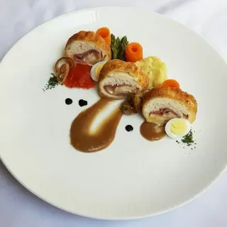 УНГАРСКИ ГУЛАШ