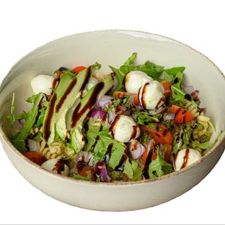 Паста салата с авокадо - 300 гр. 