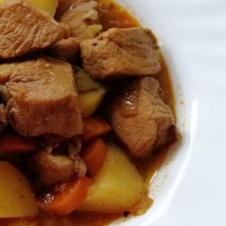 Свински гювеч