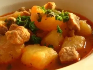 Свинско с картофи