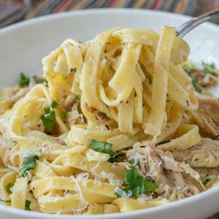 Талиатели с пилешко и сметана