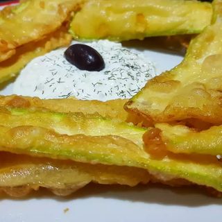 Тиквички по гръцки