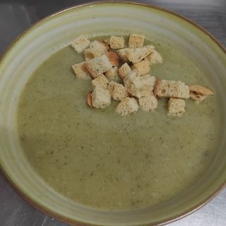 Зеленчукова крем супа с крутончета