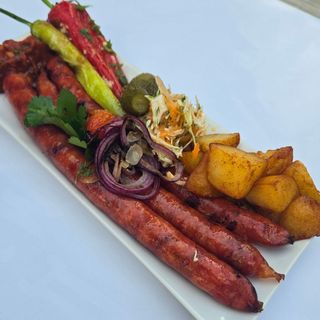 Сръбска Пушена Наденица грилована - комбо (600г)