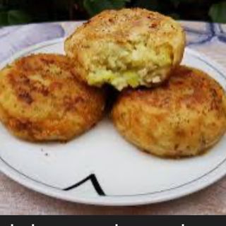 Картофени кюфтета с гарнитура (300г)