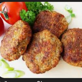 Домашни пържени кюфтета с гарнитура (300г)