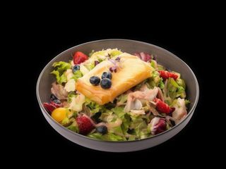 Салата с хрупкаво фермерско овче сирене