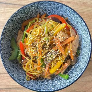 Нудли с пиле 